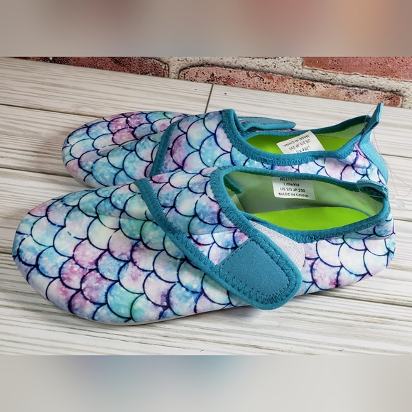 Hiitave kids swim shoes size 2/3. New without tags. - Picture 4 of 6